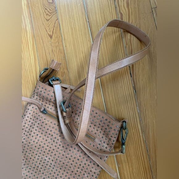 Platania Crossbody Bag - Picture 6 of 12